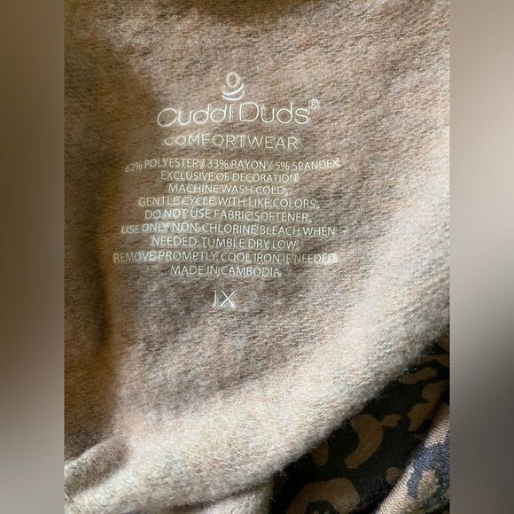 Cuddl duds sweater - Picture 2 of 5